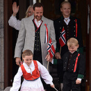 The Crown Prince and Crown Princess with their familiy, greeting the Children's Parade  at Skaugum  (Photo: Stella Pictures)